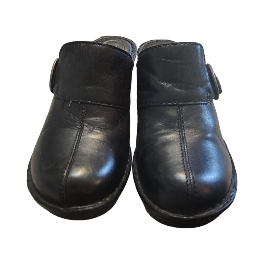 Born Clogs - image 2